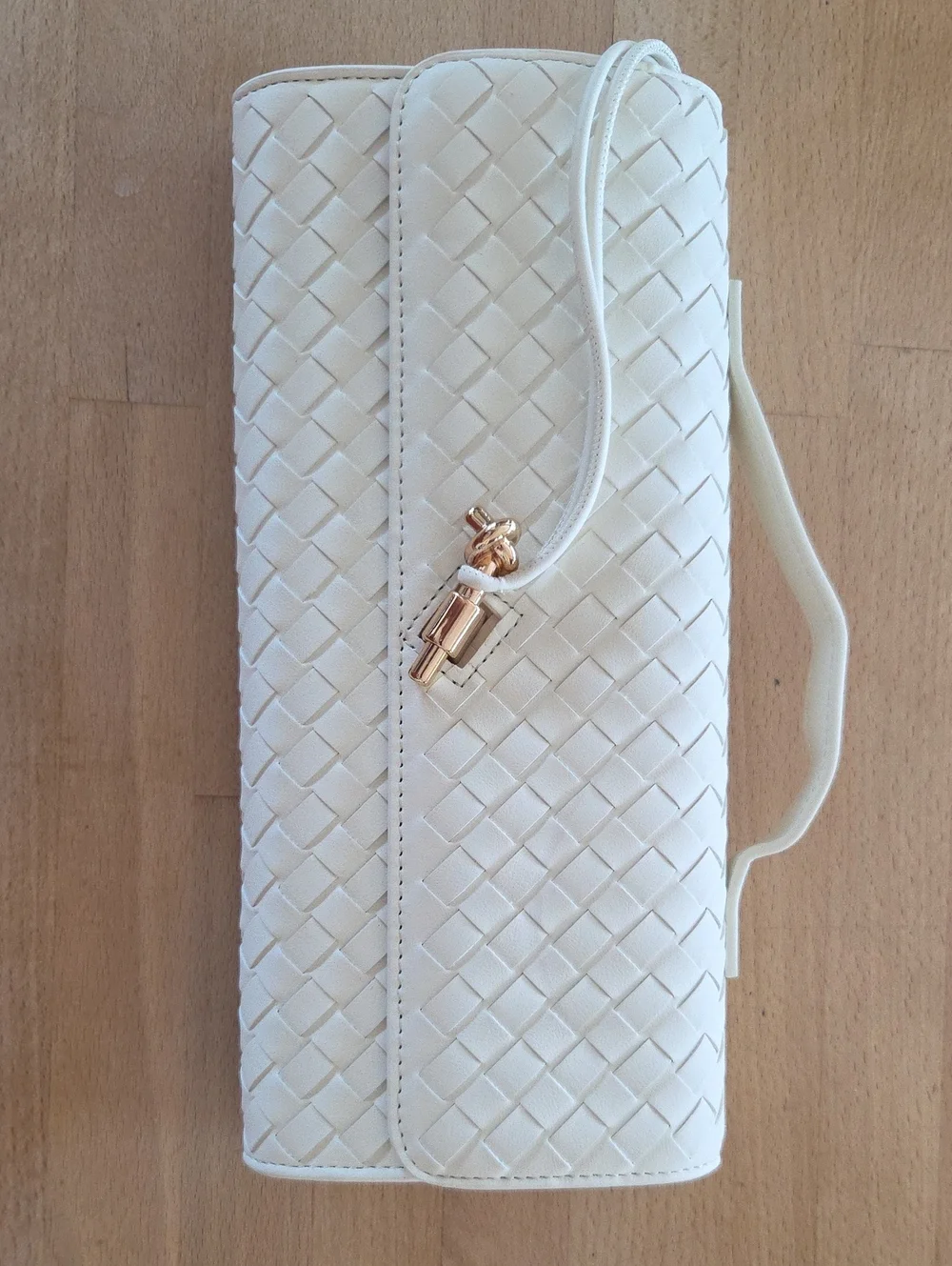 Elegant Woven Clutch Handbag in Ivory